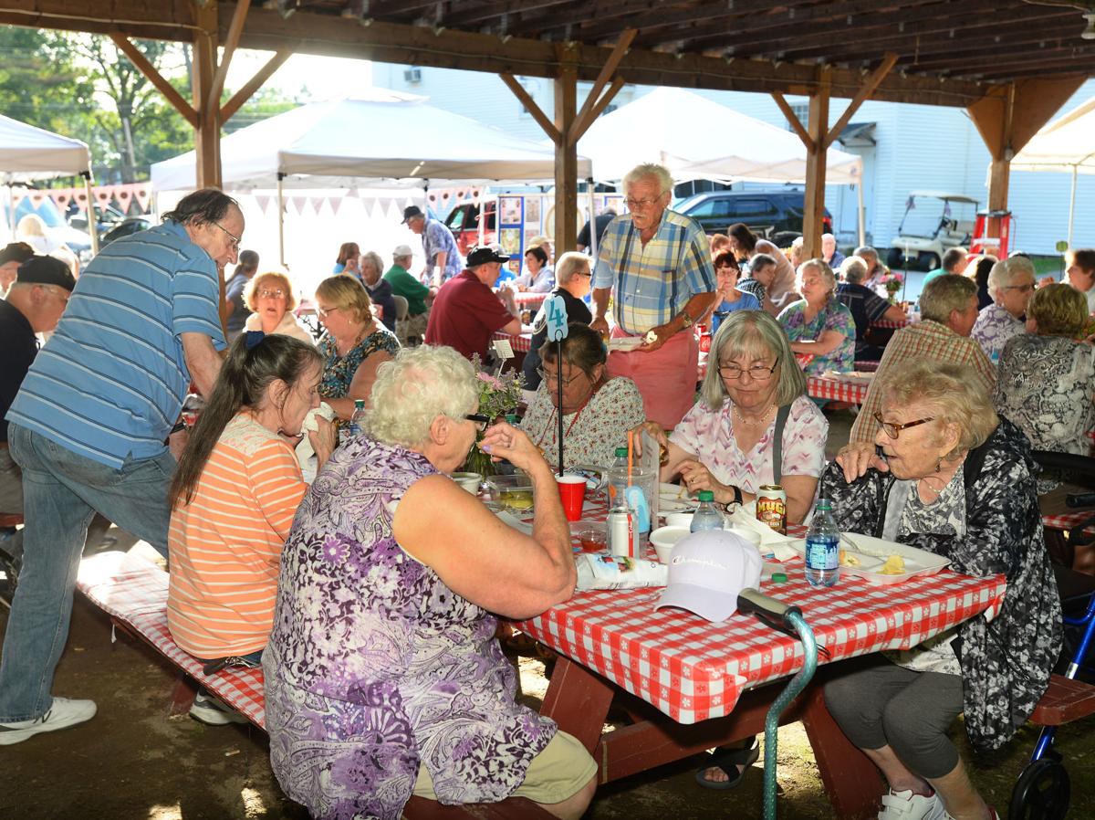 190814_DN_CRU_OHD senior picnic_6.JPG