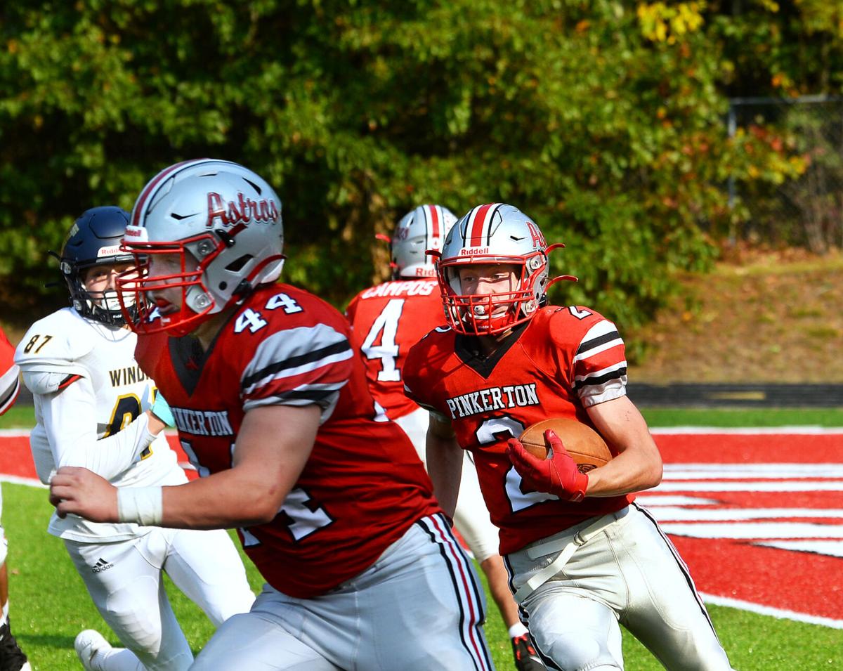 201010_ET_CRU_PinkertonFootball_1.JPG