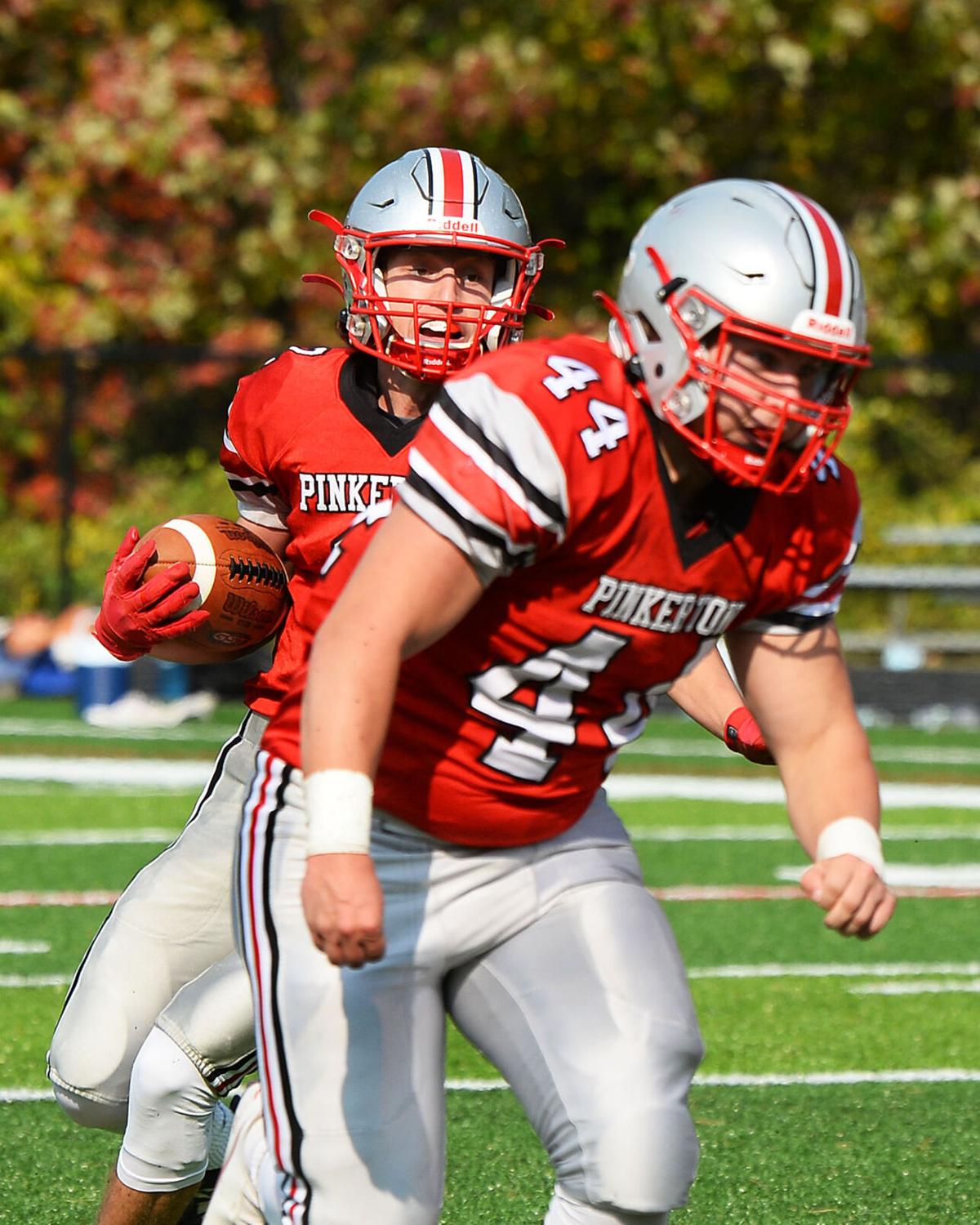 201010_ET_CRU_PinkertonFootball_4.jpg