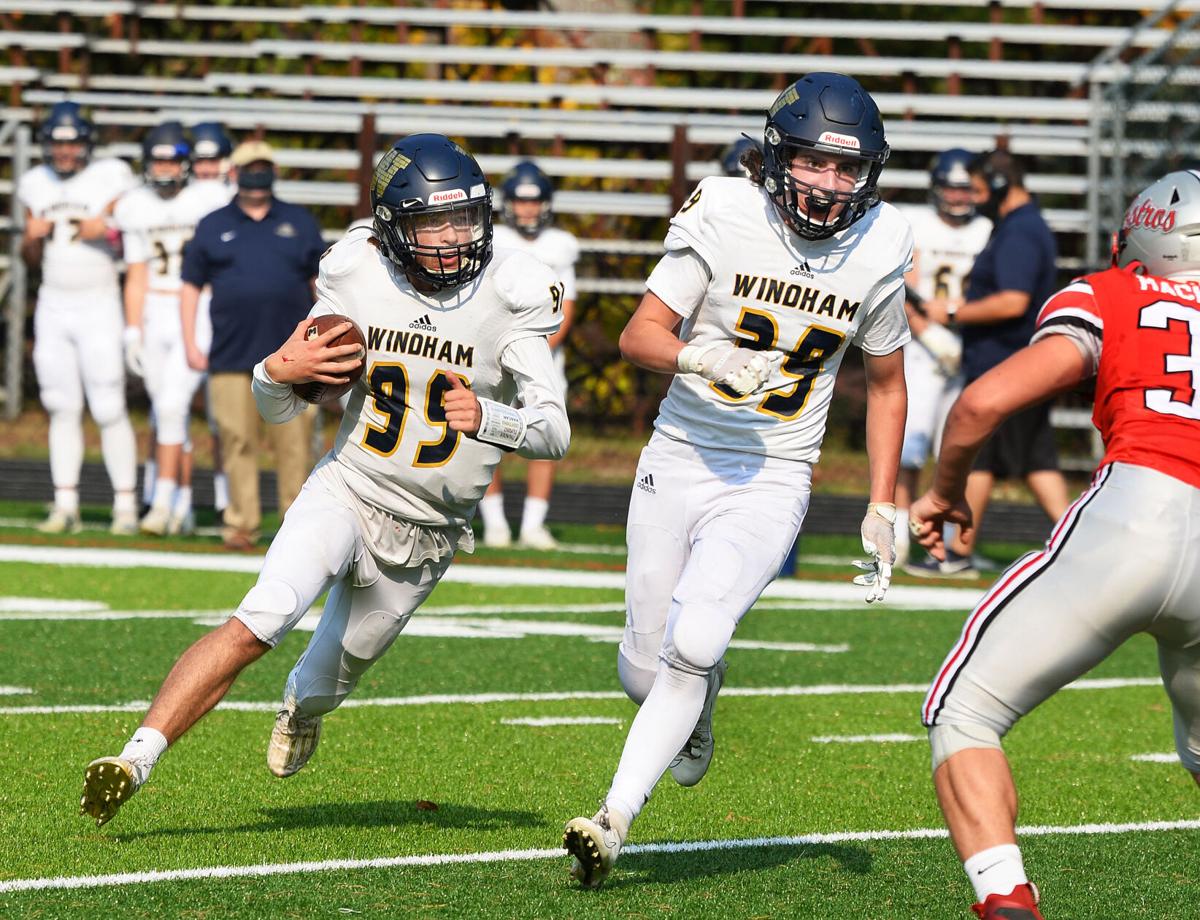 201010_ET_CRU_PinkertonFootball_16.jpg