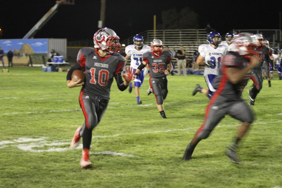 Mustangs Waylay Desert Christian And H S Football Scores News