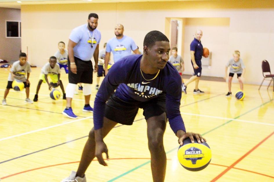 Jackson Greets Grizzlies Fans In Olive Branch Sports