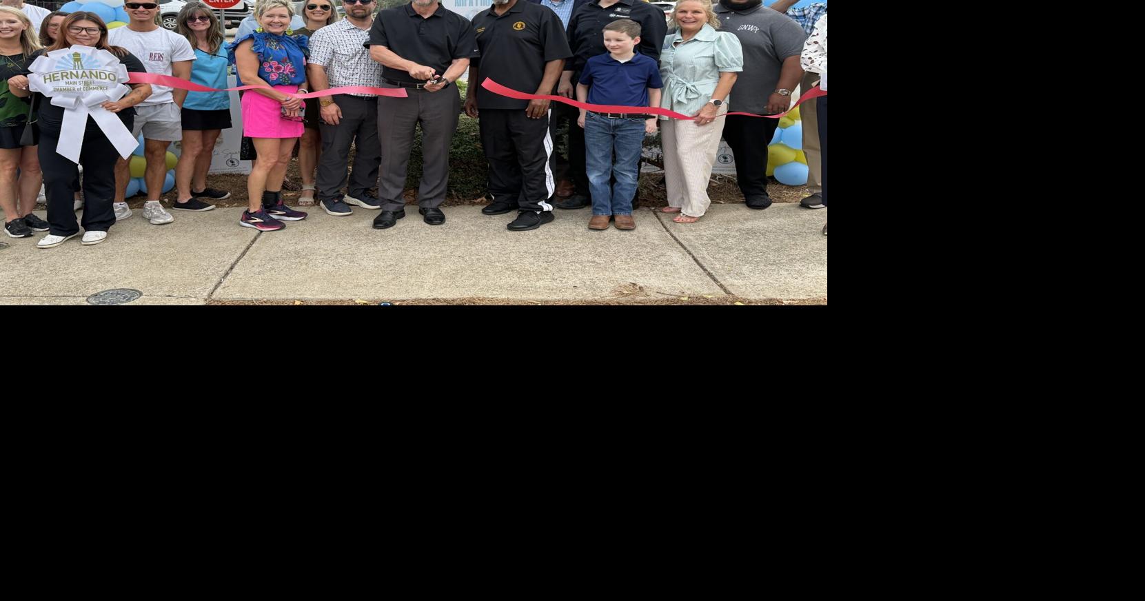 Hernando Chamber cuts ribbon on Courthouse Square music system