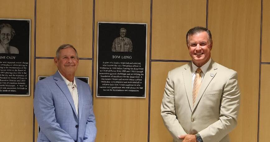 Southaven honors former police chief Tom Long in Tribute Hall