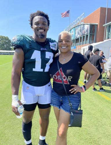 Nakeeta Dean rooting for son to win Super Bowl