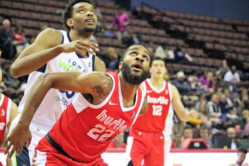 The Hustle Report Memphis Stops Wolves Sports Desototimes Com