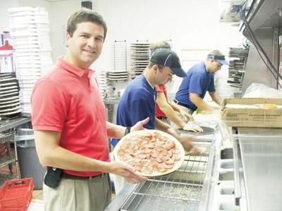 Ob S Shifflett A Domino S Pizza Star News Desototimes Com