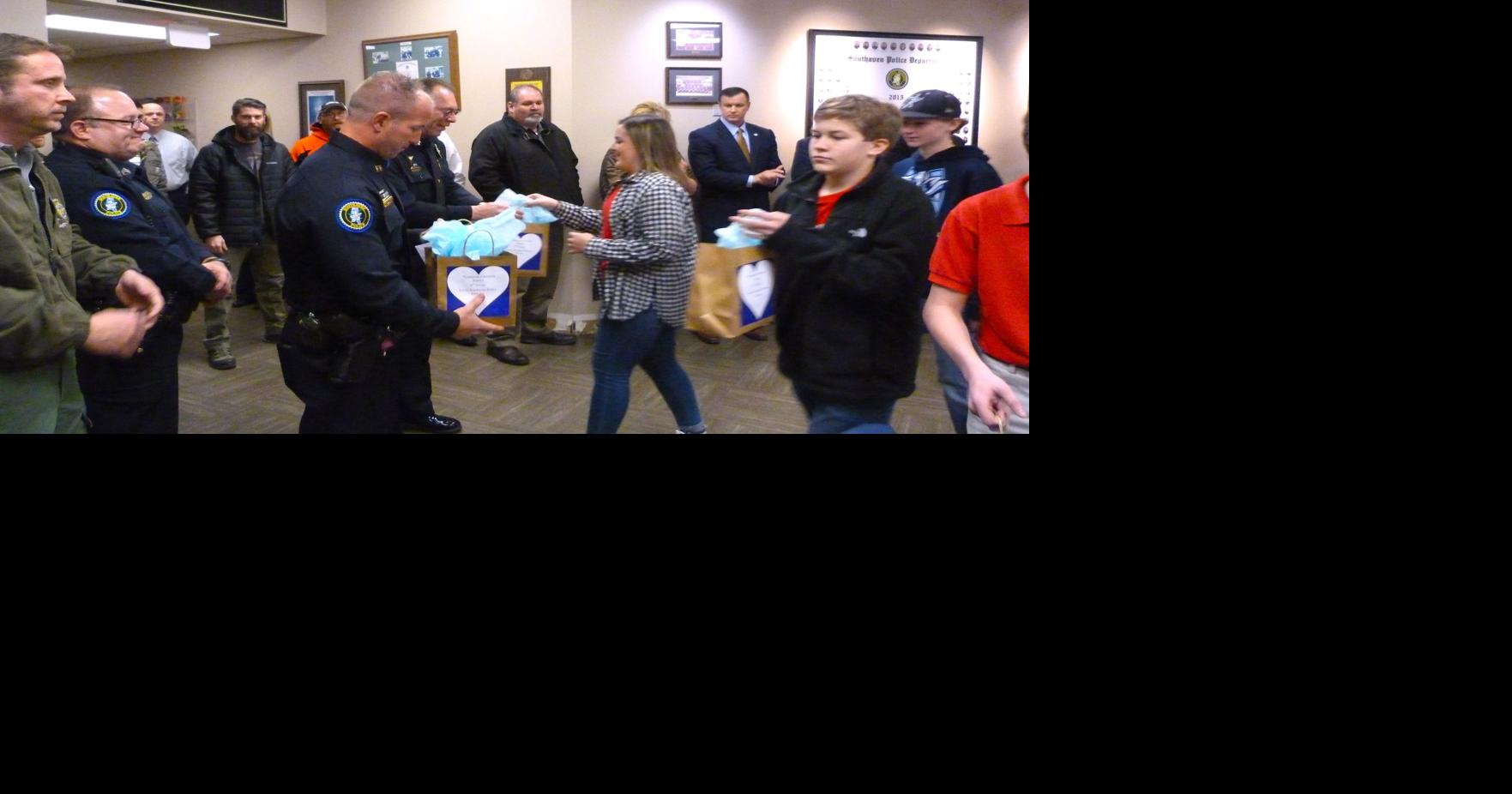 Northpoint students salute Southaven Police | News | desototimes.com