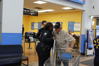 Sweet Embrace Olive Branch Cops Promote Hug A Cop News