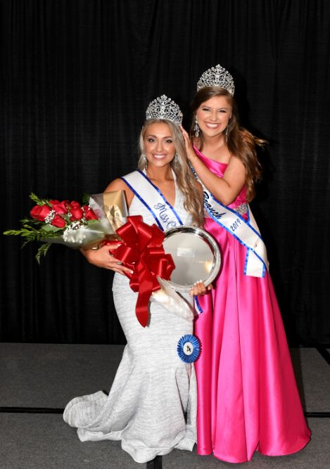 Londyn Bakeris crowned Miss Olive 