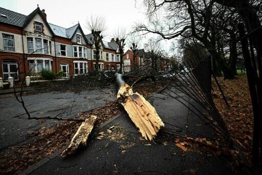 Power Cuts And Train Cancellations As Storm Darragh Batters UK ...