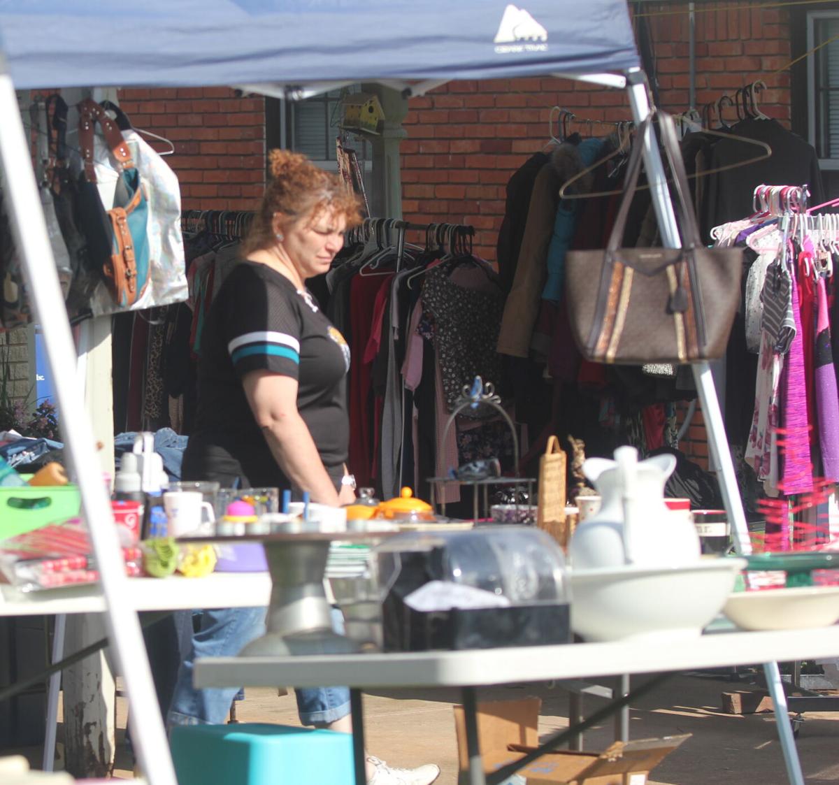 Lady looking at tabels.jpg