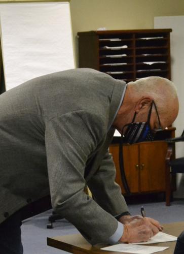 Elected officials take oath of office Community duncanbanner com