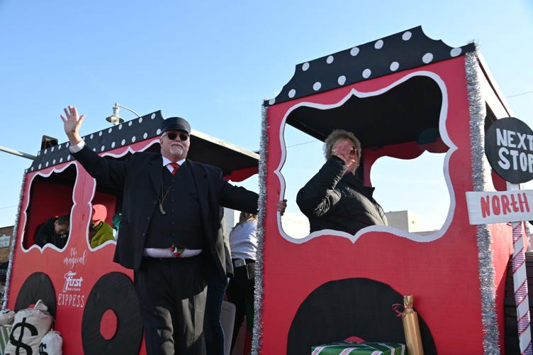 Gallery Duncan’s trip to the movies brings community together for