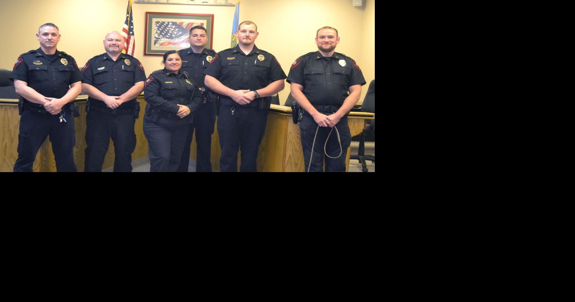 Comanche Police Department gets ‘pinned’ | News | duncanbanner.com