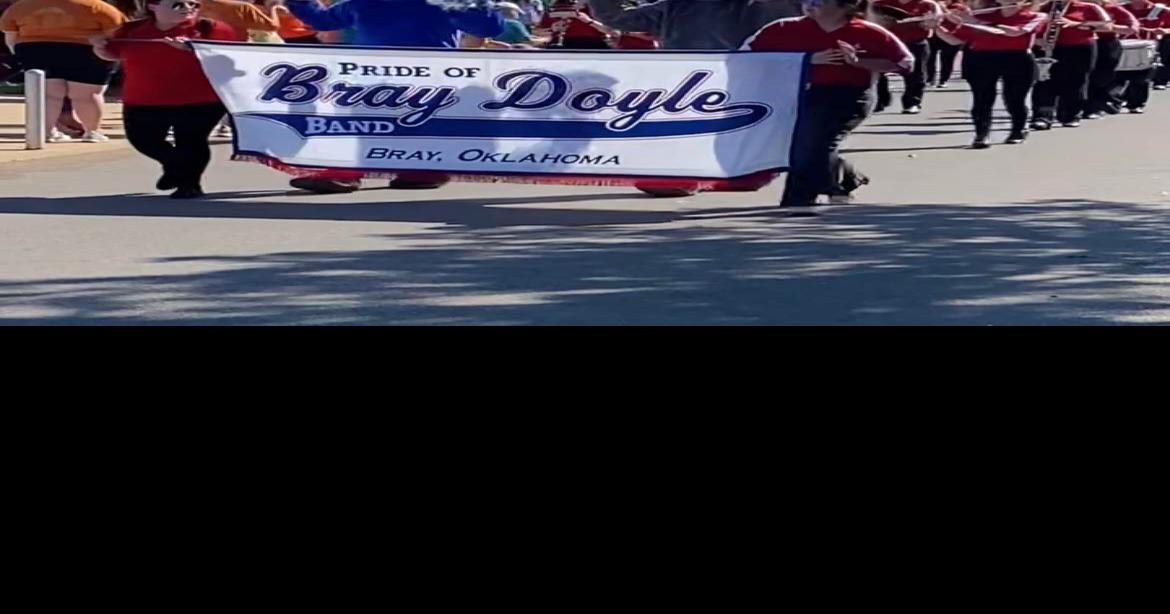 Photo BrayDoyle marching band places first for mascots at State Fair