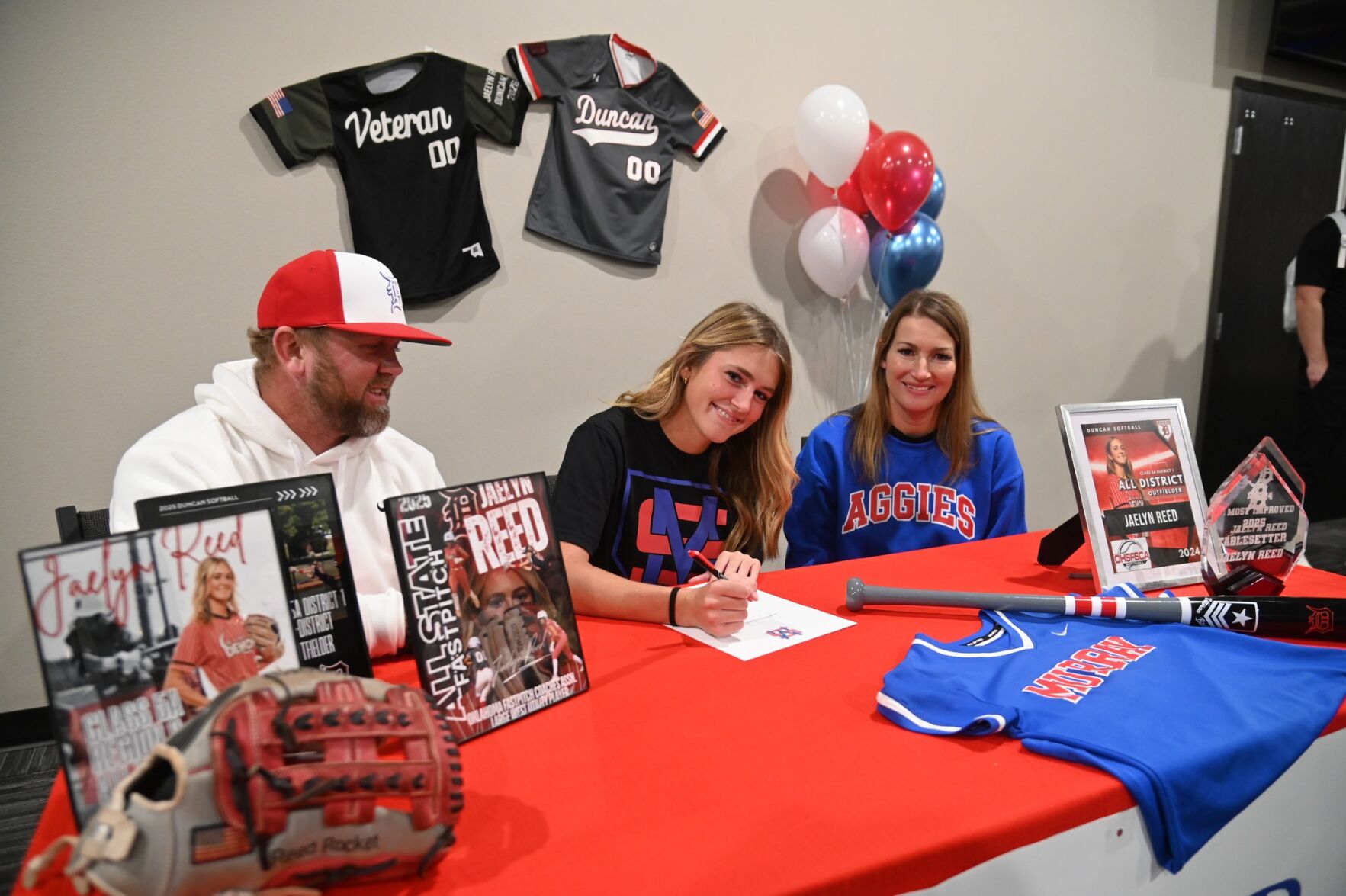 Jaylynne Reed Jaelyn Reed signs with Murray State for softball | Sports ...