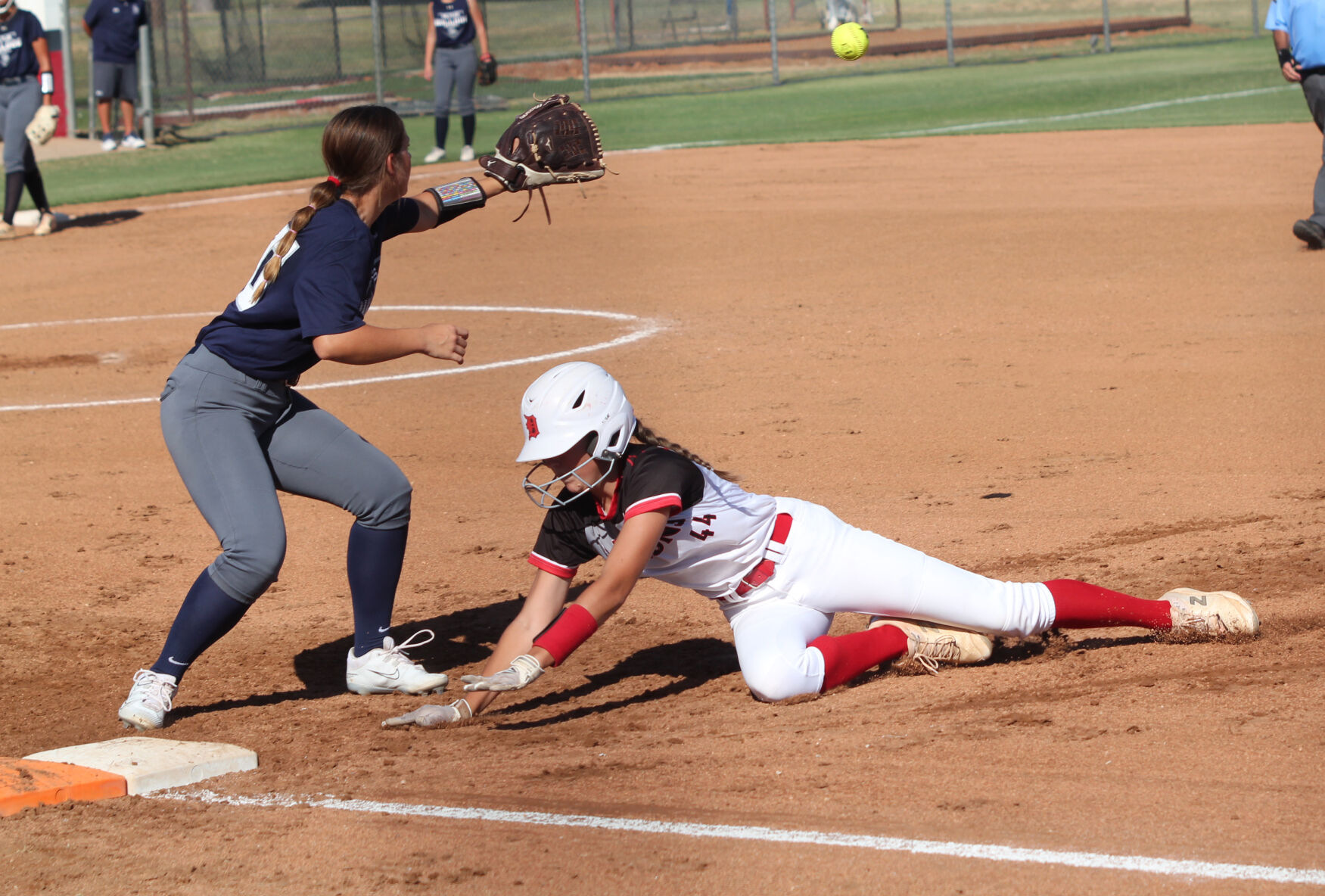 Duncan Lady Demons Softball Team Finishes Strong After Tough Start to the Week