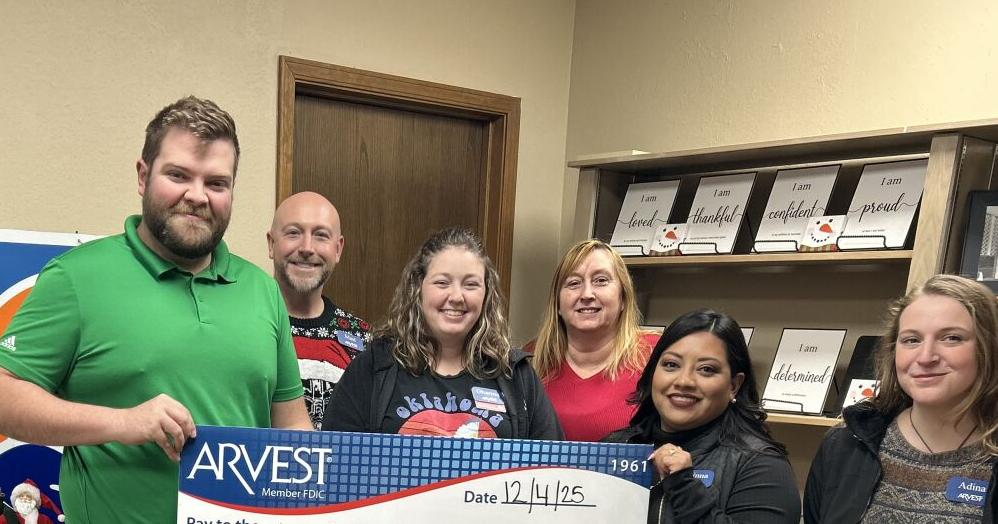 Arvest raises $13,750 for United Way of Southwest Oklahoma, Stephens County