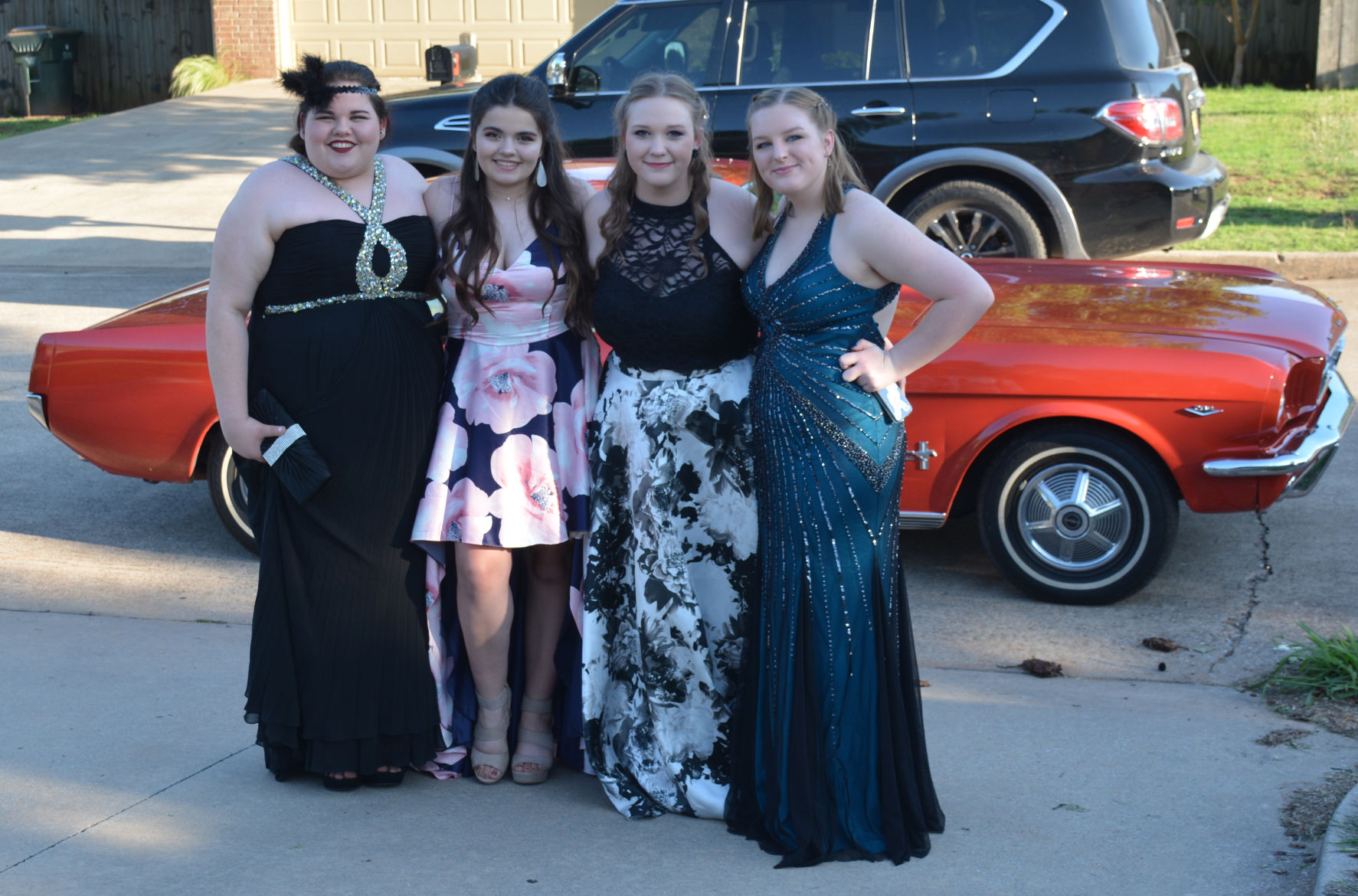 Puttin' on the ritz': Prom comes to a local garage | Community |  duncanbanner.com