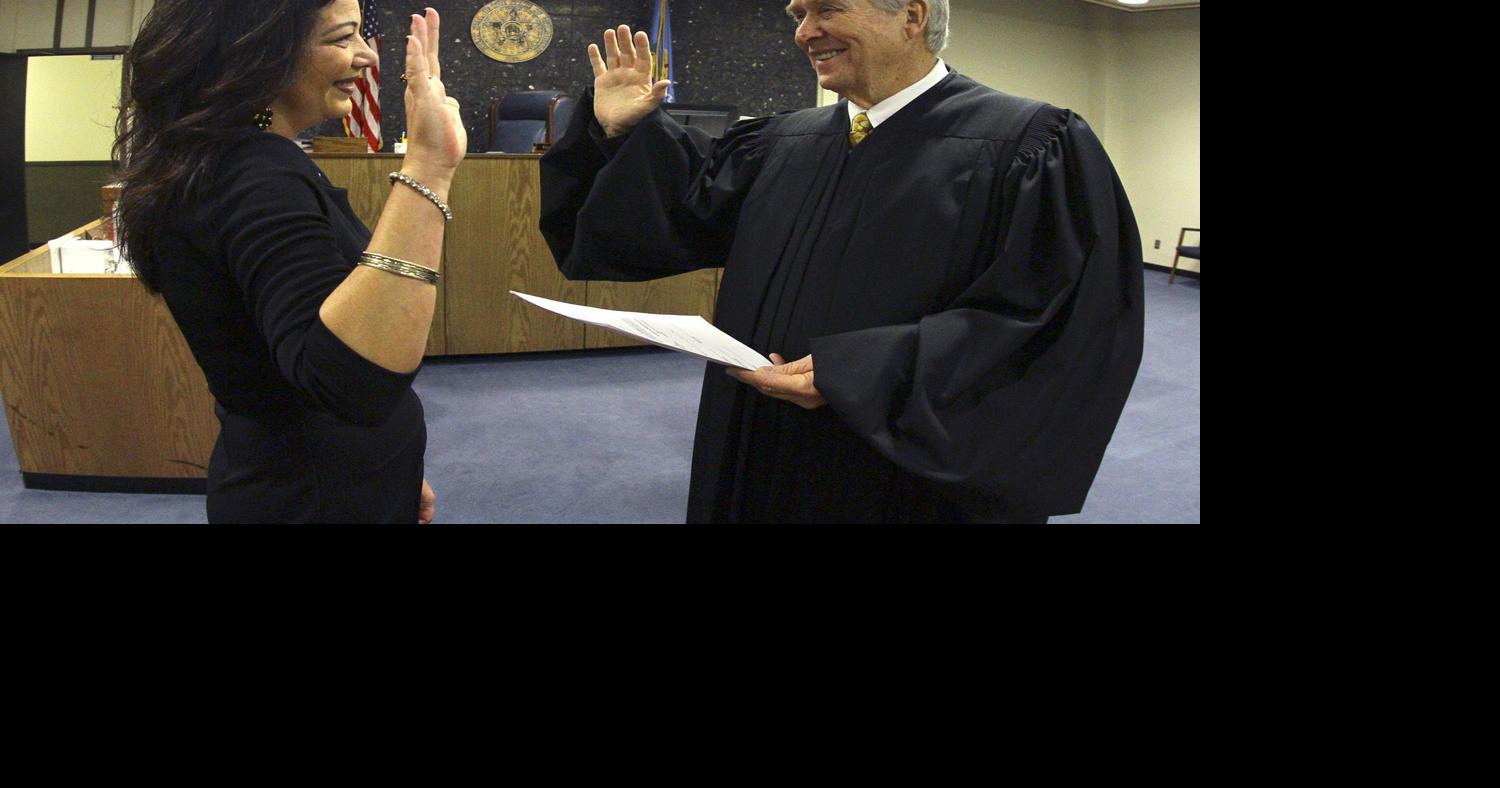 New court clerk sworn in Monday | News | duncanbanner.com