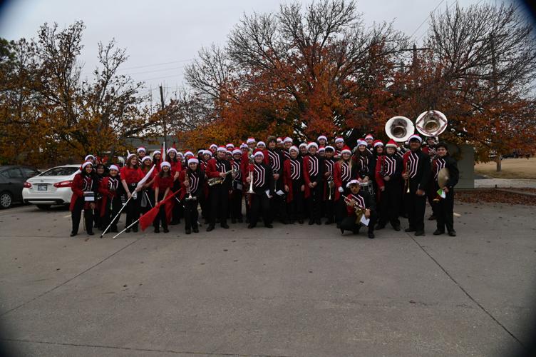 Gallery Duncan fills up Main Street for yearly Christmas parade