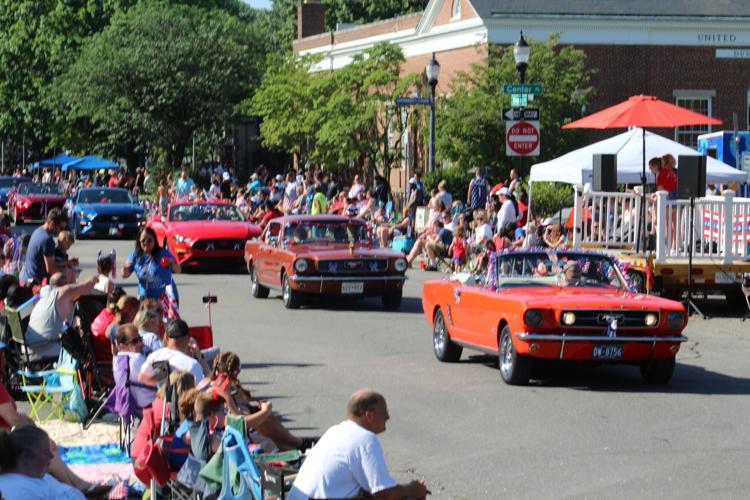 Dundalk shows out for 89th Independence Day Parade News