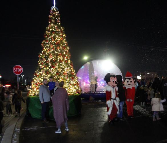 Santa back for Dundalk Christmas Tree Lighting News