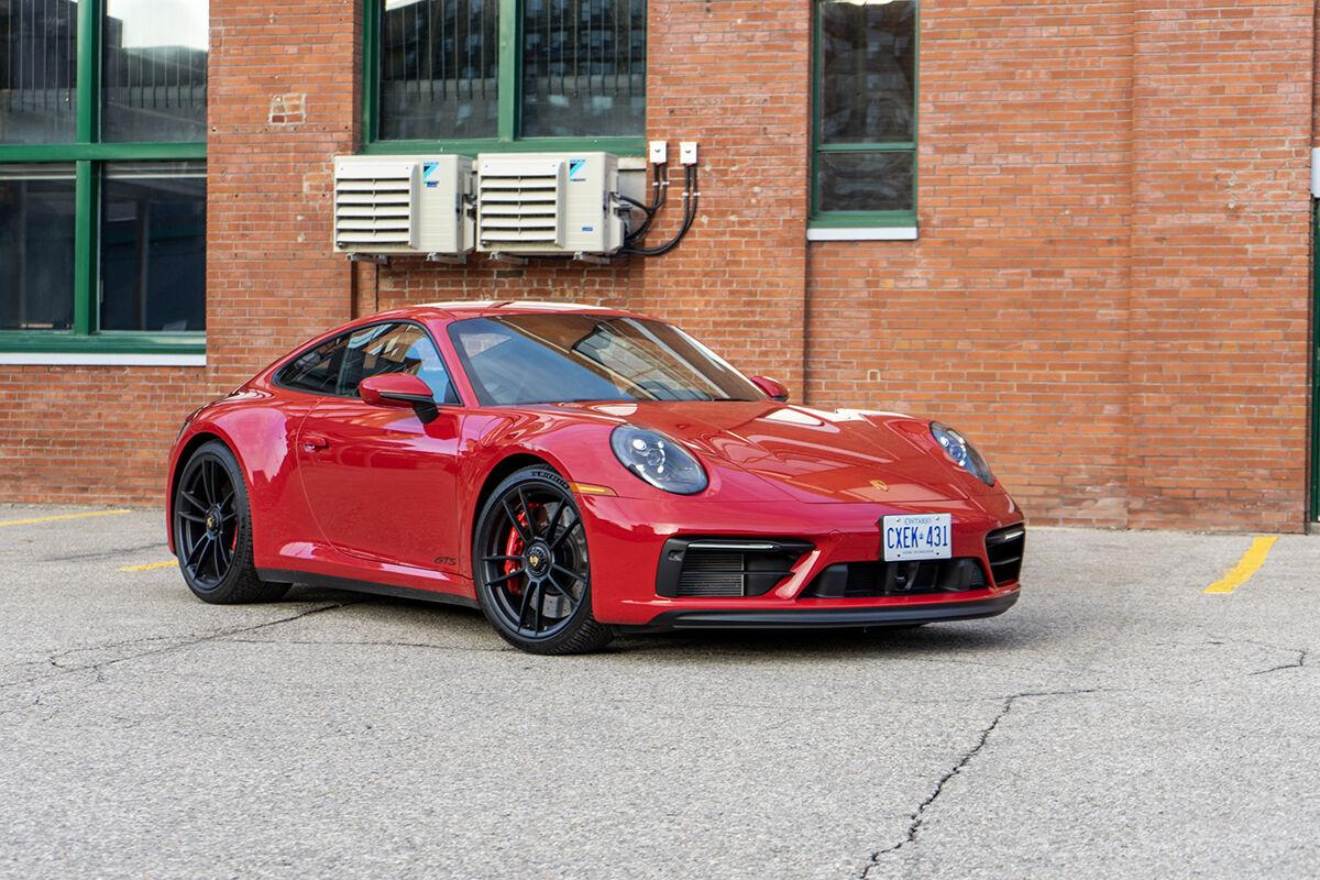 2023_Porsche_911_GTS-main