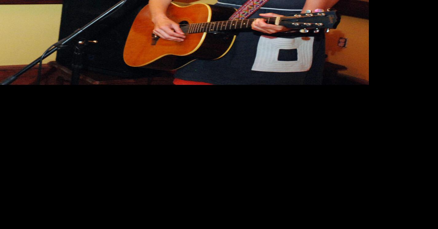 Harmer performs intimate Cannington show