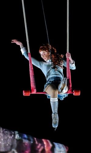 City gives circus performer OK to swing on backyard trapeze, Entertainment/Life