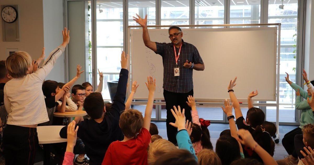 Pickernig Pickering teacher quit. Now he has his own online school