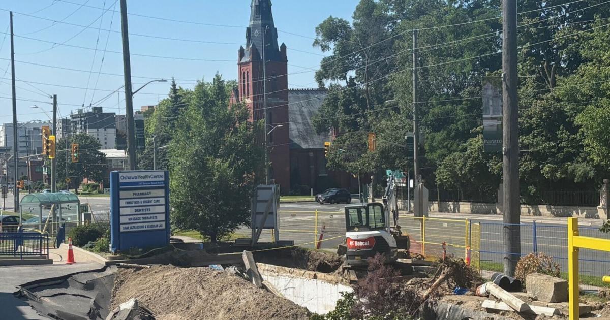Access to Oshawa Medical Centre closed temporarily after sinkhole opens in parking lot