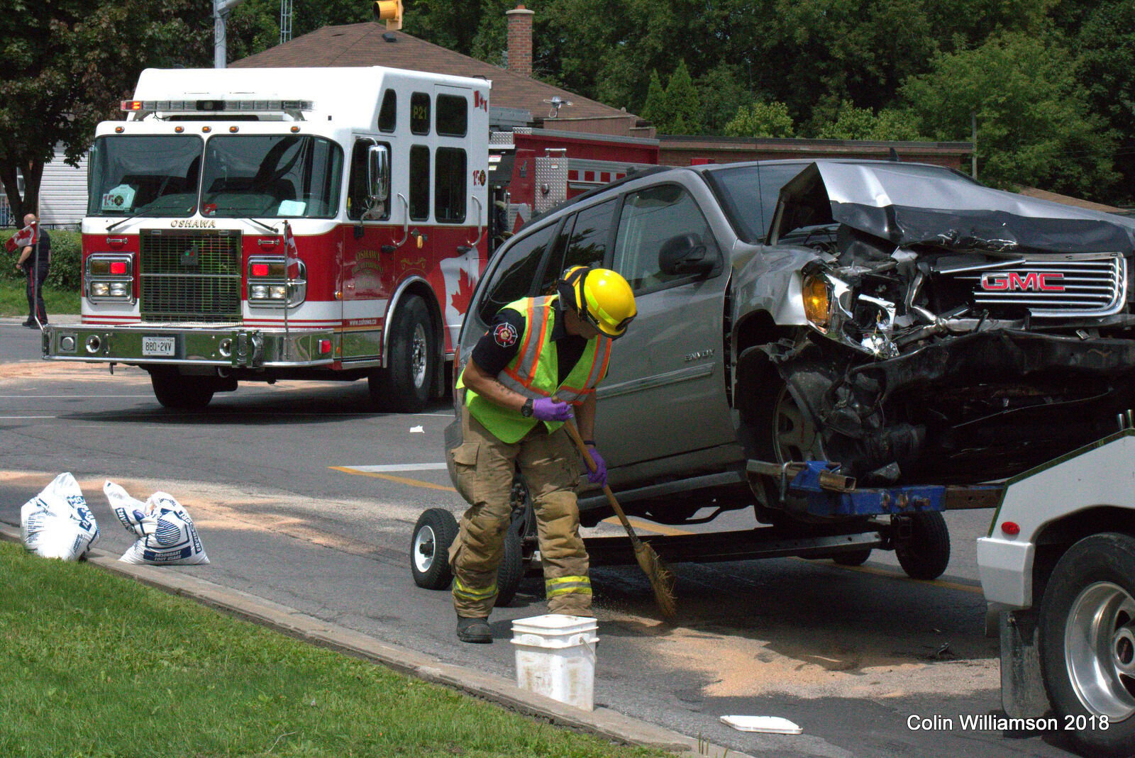 Driver Arrested After Fleeing Scene Of Oshawa Crash