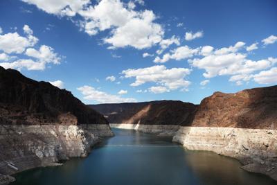 Nevada's Lake Mead falls To historic low water levels