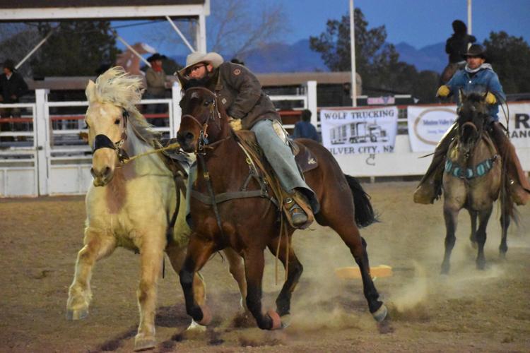 Rodeo bronc riders test their limits Featured