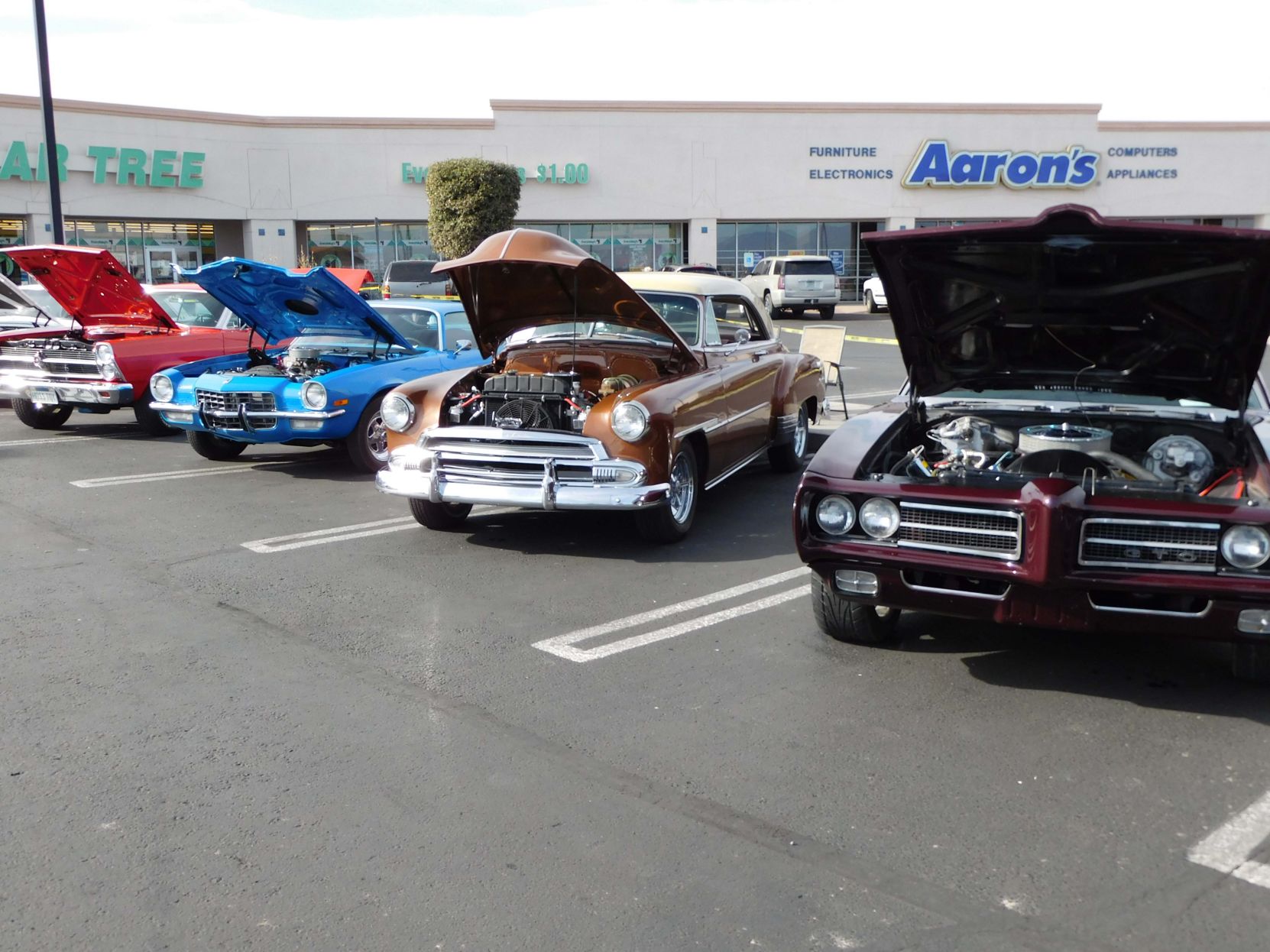 Lowrider Style Car Club and Safeway help those in need for the holidays ...