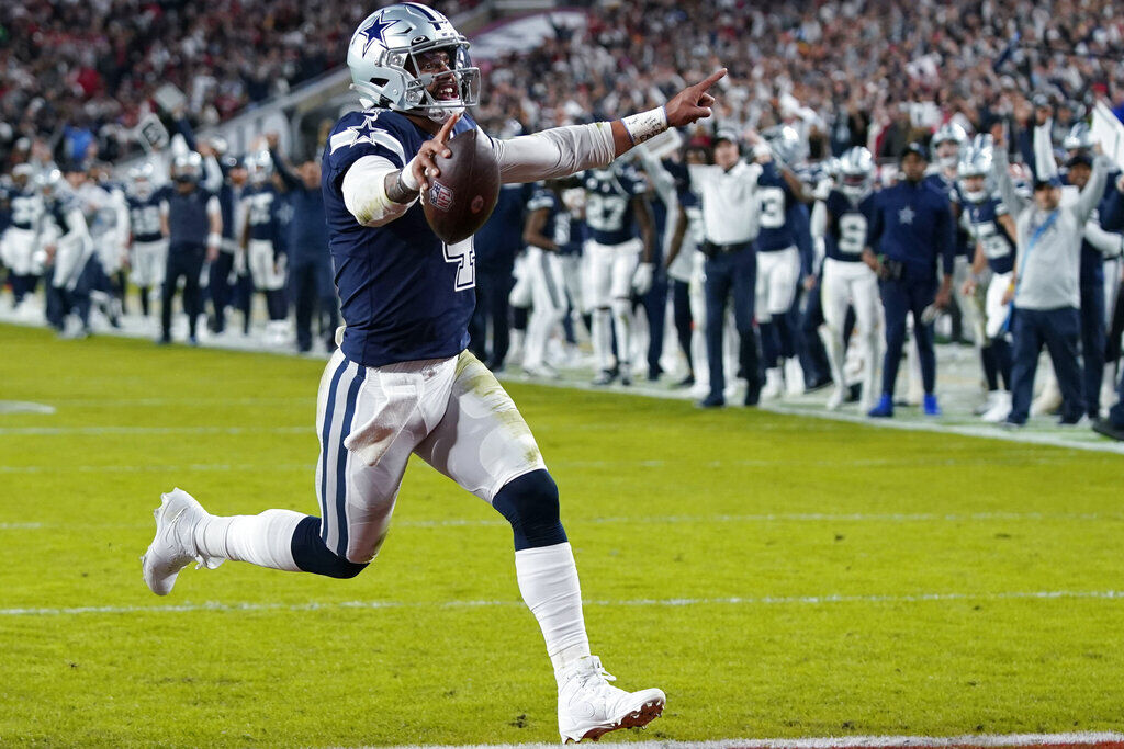 CeeDee Lamb is costing Cowboys with dropped passes against Bucs