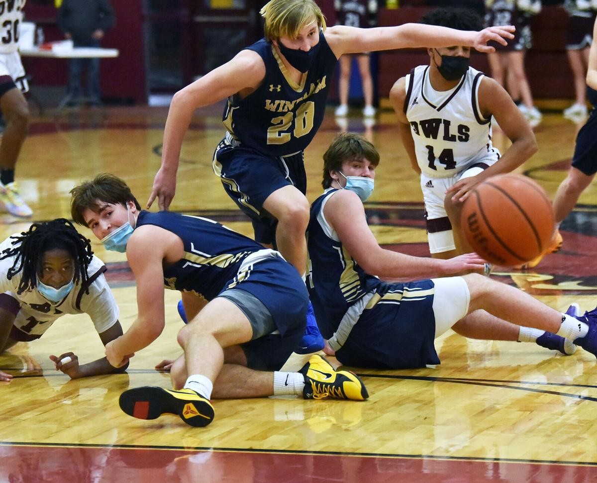 210122_ET_CRU_BoysBasketball_2.JPG