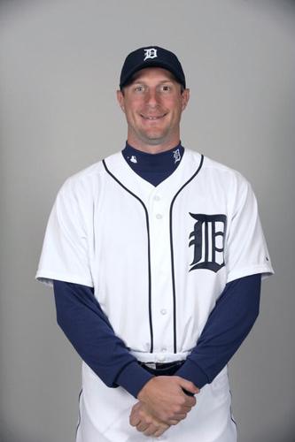 Why are Max Scherzer's eyes two different colors?