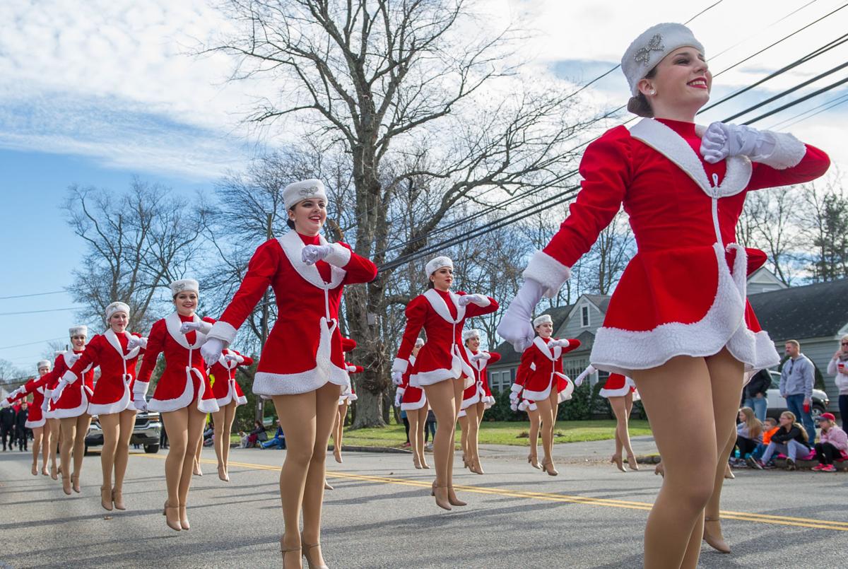 SLIDESHOW North Andover's Santa Parade Gallery