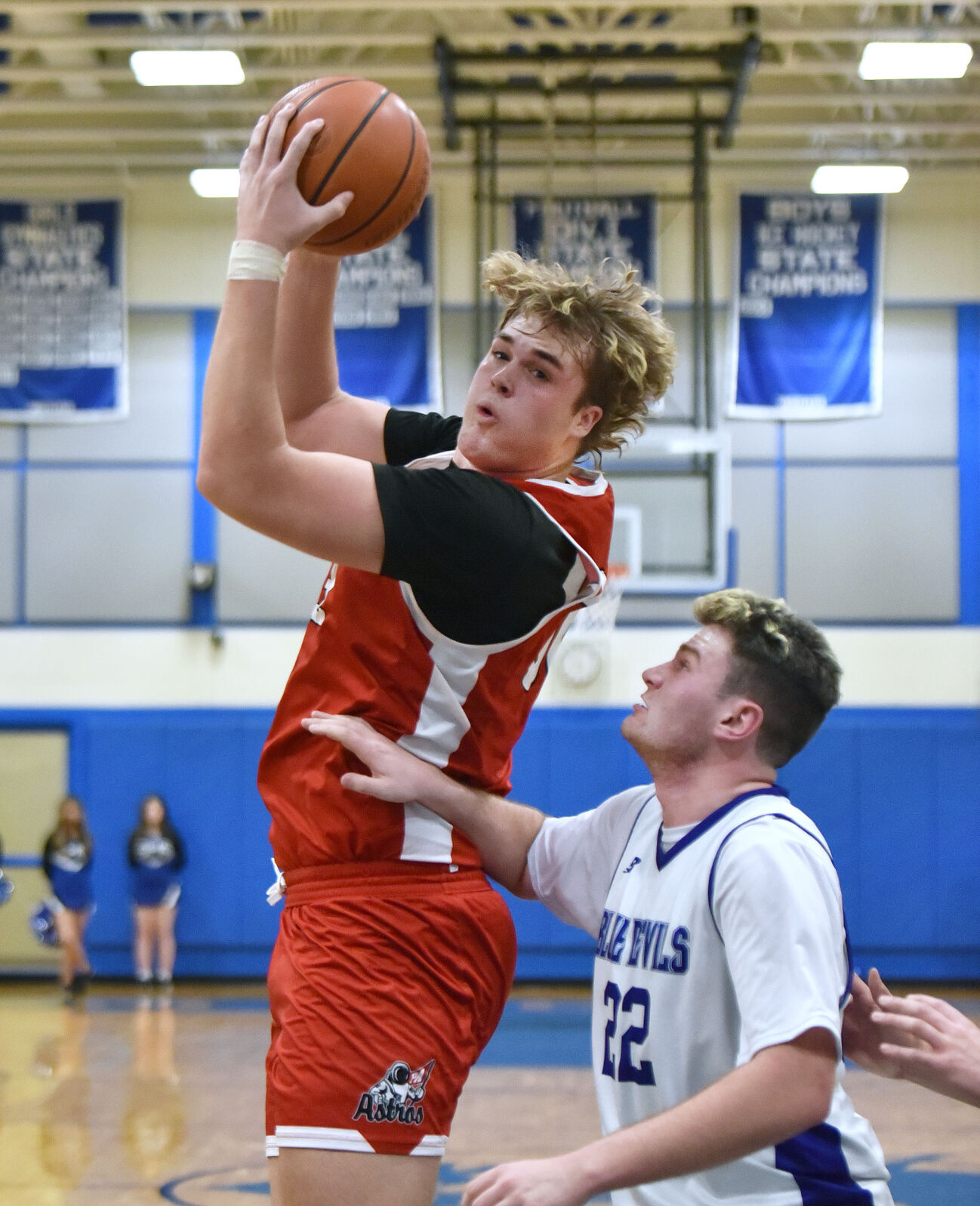 Exciting High School Sports Update: Pinkerton and Pelham Lead Division Standings, Jackson Marshall Shines in Boys Basketball