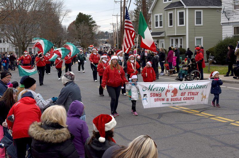 Merhuen Christmas Parade 2022 Christmas Cheer Marches Into Methuen | Merrimack Valley | Eagletribune.com