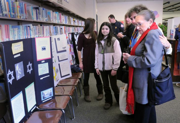 090211_NT_BEA_HOLOCAUST_2