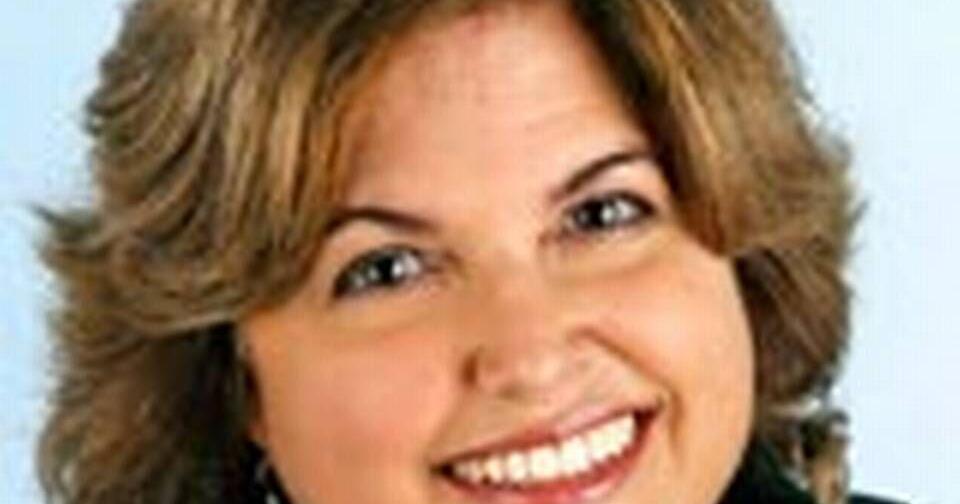 Fabiola Santiago: Tee time with the traitor, shameless love. That's how Miami rolls for indicted Trump | Columns - Vimarsana News