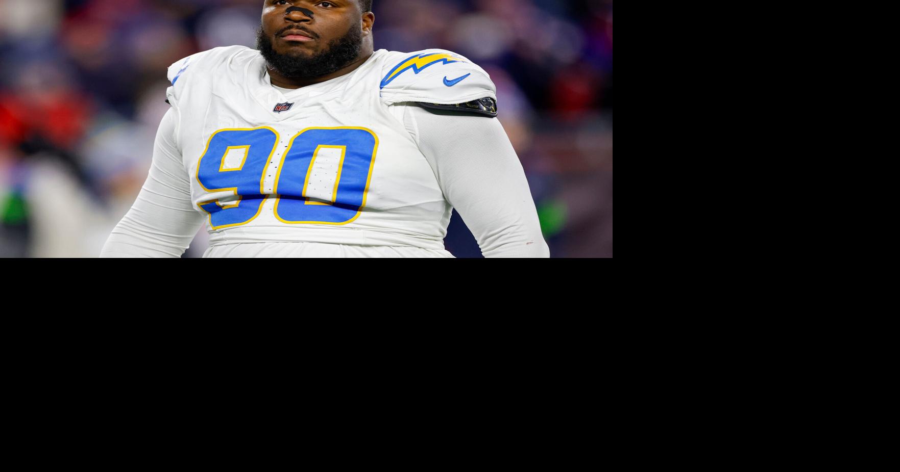 Los Angeles Chargers sign DL Teair Tart to 3-year contract extension