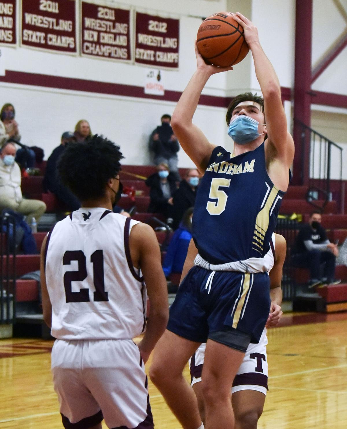 210122_ET_CRU_BoysBasketball_19.JPG