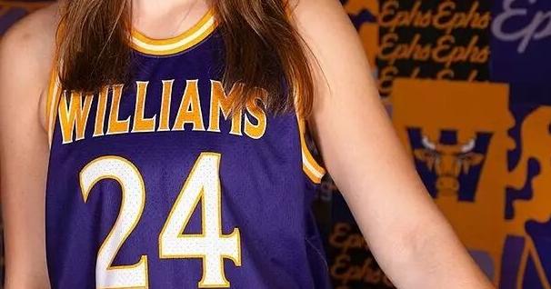 Sports in a Minute: Kathleen Smith's hot start for Williams