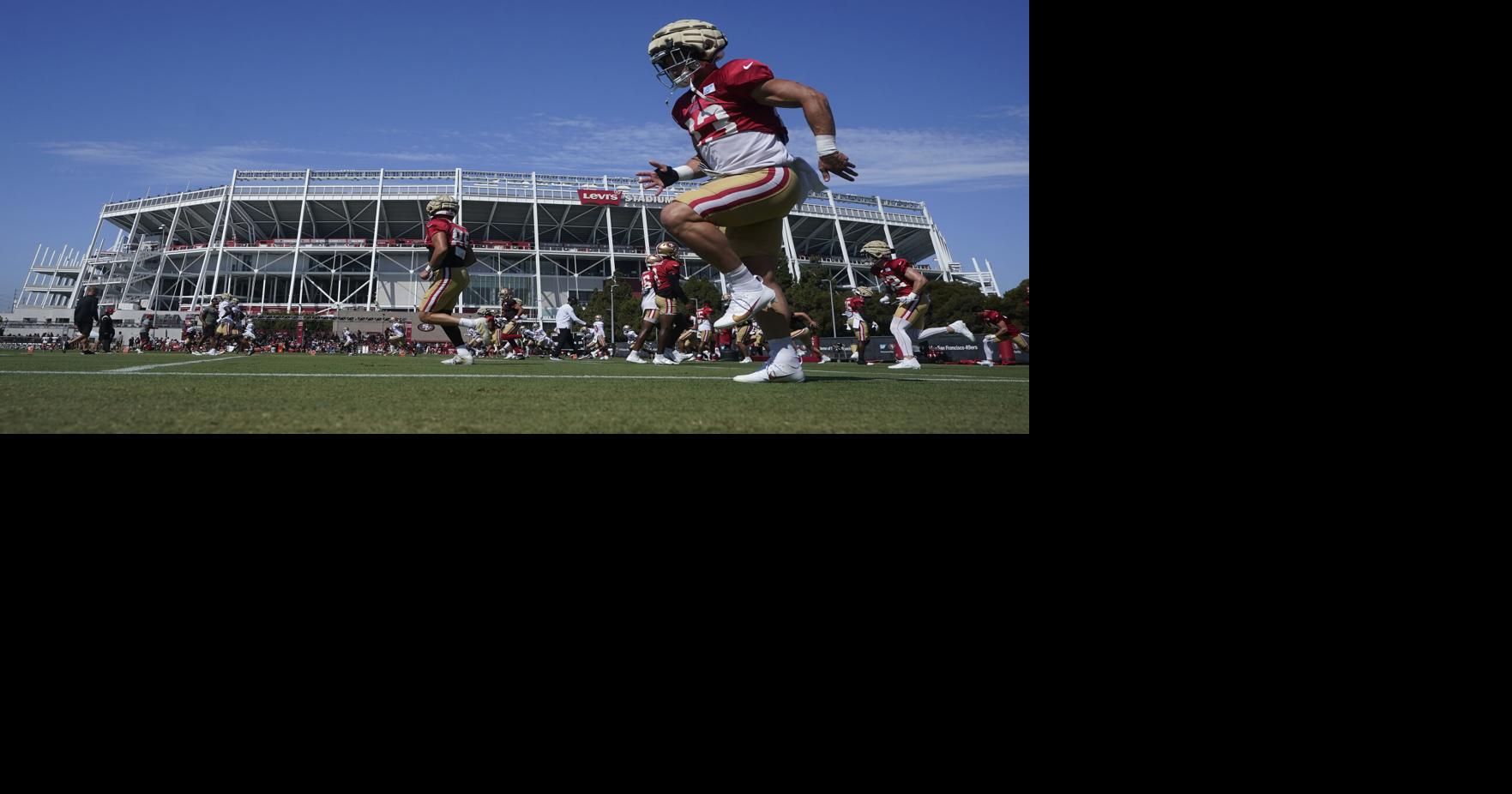 San Francisco 49ers Football Field Runner