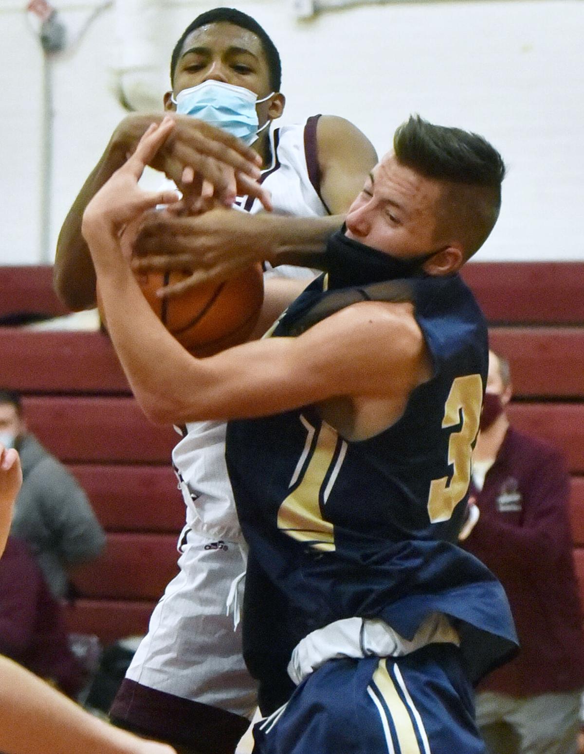 210122_ET_CRU_BoysBasketball_21.JPG